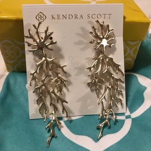 Kendra Scott Coral design Aviana earrings in Gold
